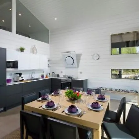 Holiday home Holiday Loiste